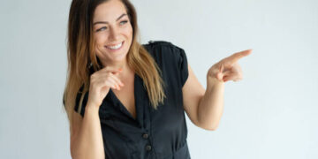 Mizah, yapana da maruz kalana da iyi geliyor