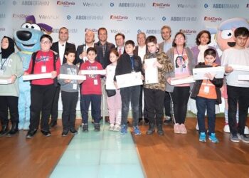 Abdi İbrahim’den, 110 Görme Engelli Öğrenciye Akıllı Baston