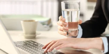 Masabaşı Çalışanların İlacı, Her Saat Başı 1 Bardak Su