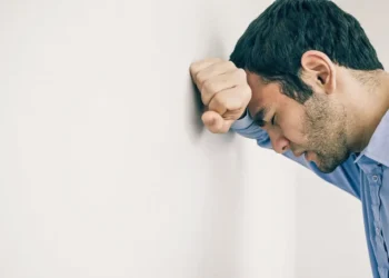 PANİK ATAĞIN 9 BELİRTİSİNE DİKKAT!